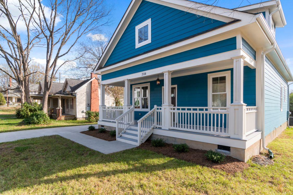 An image of a blue house 
